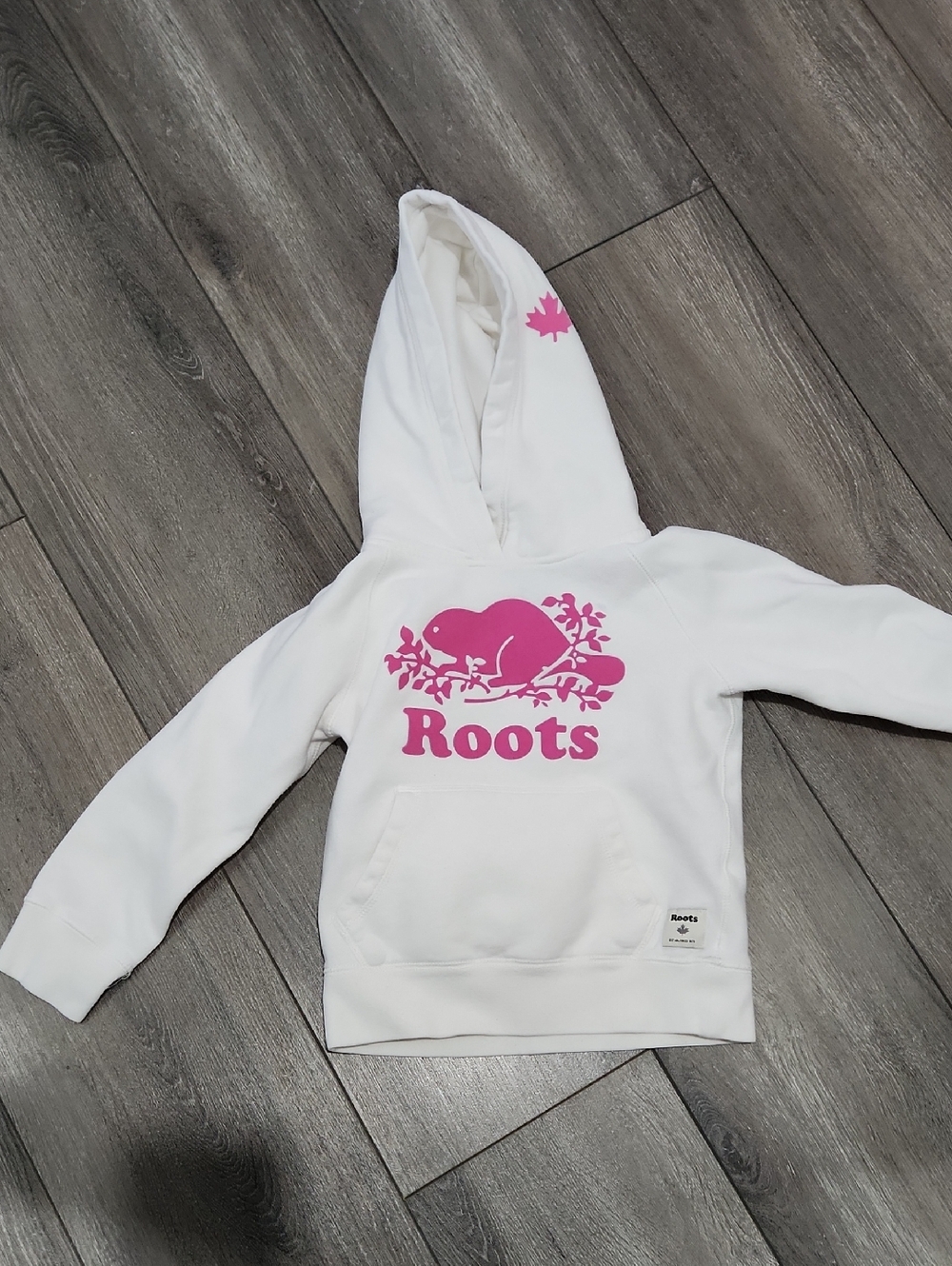 Roots Kids White Sweatshirt. Size Sm (5-6)
